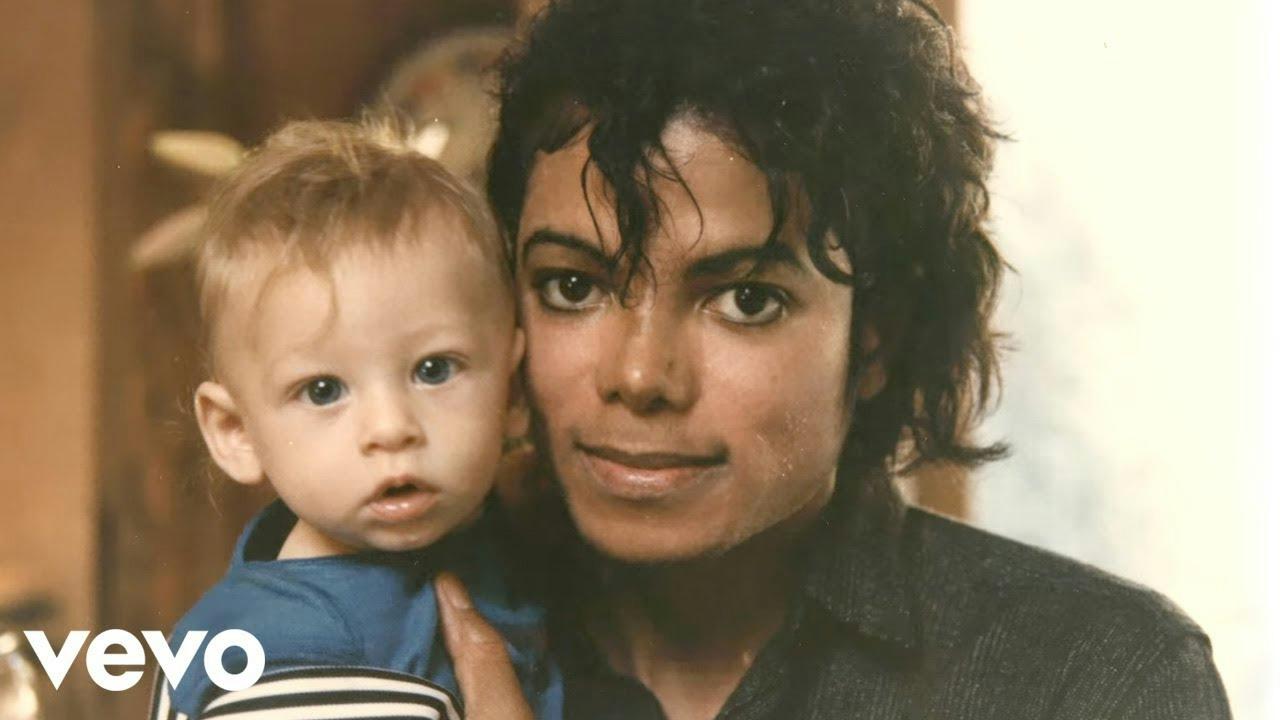  Michael Jackson - Hold My Hand (Duet with Akon) | Lyrics song ngữ | CapyLearn